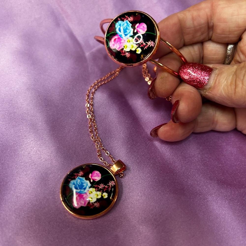 Rose Gold Floral Glass Pendant Necklace and bracelet Set